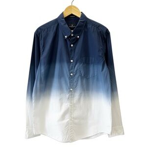 American Eagle Outfitters Men’s Button Down Shirt Ombré Blue and White Large